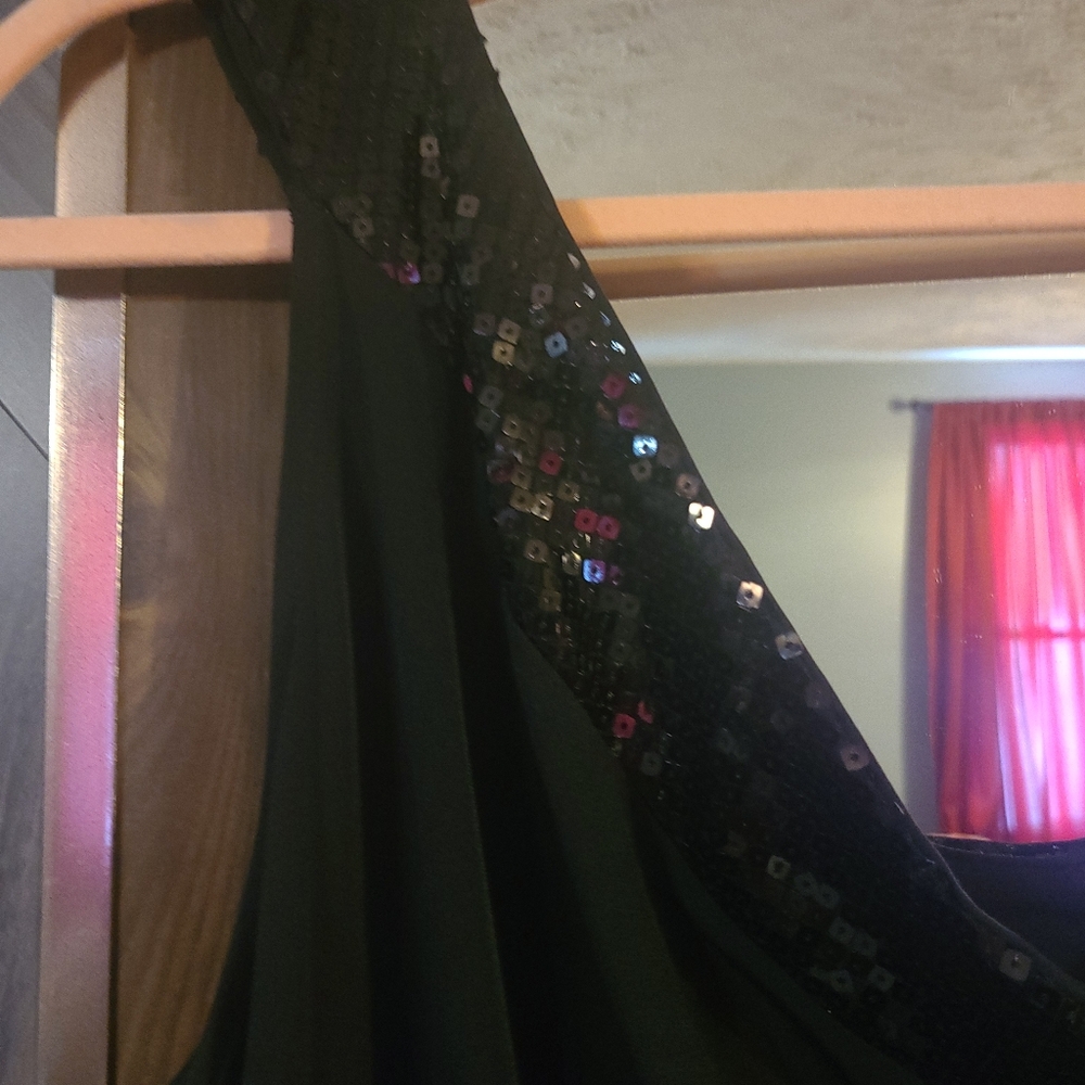 Torrid Tank - Picture 2 of 5